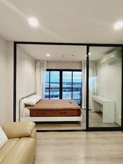 ห้องใหม่มือหนึ่งสวยงามมากมีเครื่องซักผ้า The Politan Rive (เดอะ โพลิแทน รีฟ) ให้เช่า