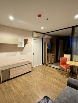 ให้เช่าห้องแบบ 1ห้องนอน 1ห้องน้ำ โซนพื้นที่ MRT เตาปูน บางโพ คอนโด The Tree Interchange (เดอะ ทรี อินเตอร์เชนจ์) High Rise ขนาดห้อง 36 ตรม. ชั้น 39 ตึก A ให้เช่า 13,000 ต่อเดือน สัญญาขั้นต่ำ 1 ปี