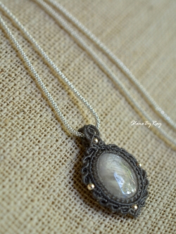 สร้อยคอเงินจี้พลอยไพลิน