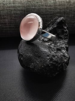 แหวนเงินหินโรสควอตซ์ Rose Quartz