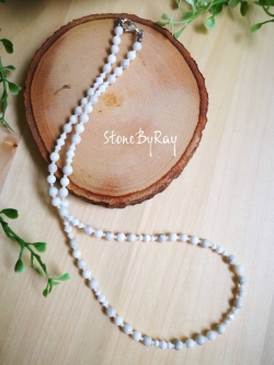 สร้อยคอหินฮาวไลท์