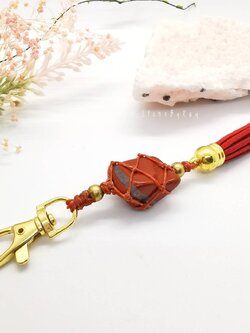 พวงกุญแจหินแจสเปอร์แดงขัดเงา