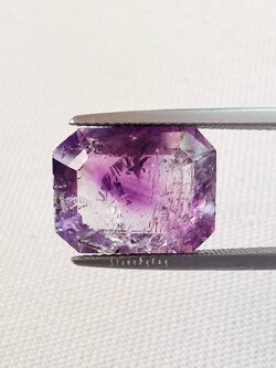 หินซุปเปอร์เซเว่นรูปทรงสี่เหลี่ยมเจียรเหลี่ยม