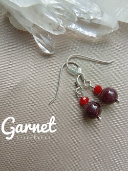 ต่างหูเงินหินโกเมน (Garnet)
