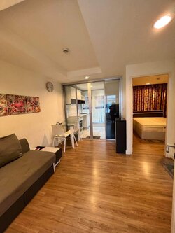 The Kris Ratchada 17 ให้เช่าห้องสวยน่าอยู่มีเครื่องซักผ้า สอบถามแอด Line ID : Smile-easy