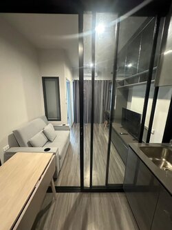 ปล่อยเช่าคอนโด IDEO Chula - Samyan (ไอดีโอ จุฬา - สามย่าน) - ตกแต่งน่าอยู่เฟอร์เครื่องใช้ไฟฟ้าครบครั้น - การเดินทาง: MRT สามย่าน