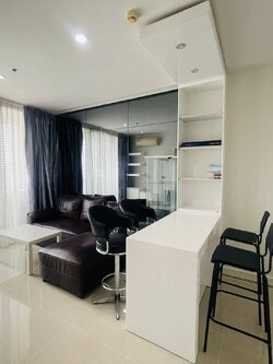 ให้เช่าคอนโด TC Green Rama 9 (ทีซี กรีน พระราม 9) โซนพื้นที่ MRT พรราม 9 ห้องแบบ 1ห้องนอน / 1ห้องน้ำ ขนาดห้อง 39 ตรม. ชั้น 21