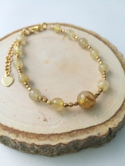 สร้อยข้อมือหินไหมทอง