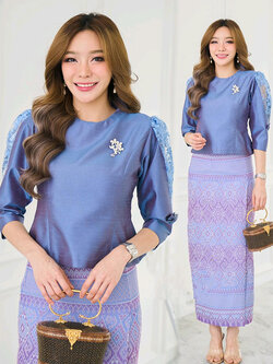 kudapy เสื้อผ้าไหมแพรทิพแต่งลูกไม้สีฟ้าเข้มประกายม่วง เสื้อแม่เจ้าสาว แม่เจ้าบ่าว เสื้อผ้าไหมซิบหลัง (เฉพาะเสื้อ)