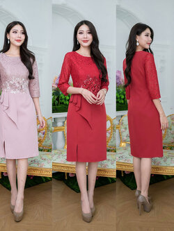 kudapy เดรสลูกไม้ผสมผ้าพื้น ช่วงบนตัวเสื้อเป็นงานผ้าลูกไม้กลิตเตอร์แขนห้าส่วนเลยศอกมาเล็กน้อย เอวตกแต่งสวยงาม ดอกไม้ปักลายมีเกสรแต่งเพชร