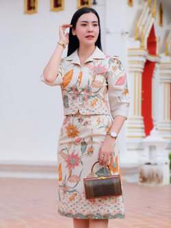 kudapy เซ็ทเสื้อ+กระโปรง ผ้าปาเต๊ะ คอปก เนื้อผ้า cotton พิมพ์ลาย สีไม่ตก ไม่หด นิ่มใส่สบาย อัดกาวทั้งชุด ใส่ได้หลายโอกาส