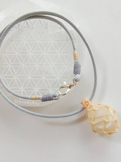 สร้อยคอเชือกกับจี้เชือกถักหินมูนสโตน Moonstone