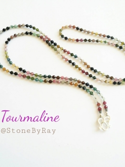 สร้อยคอเชือกถักพลอยทัวร์มาลีนเจียรเหลี่ยม