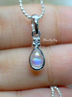 สร้อยคอเงินจี้หินเรนโบว์มูนสโตน