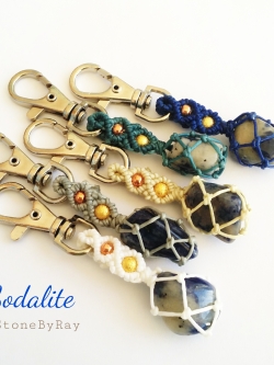 พวงกุญแจหินโซดาไลท์ Sodalite