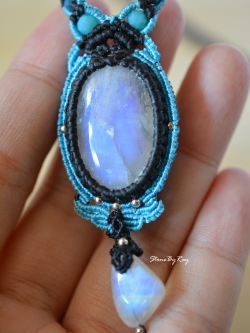 สร้อยคอเชือกถักหินมูนสโตน(Rainbow Moonstone)