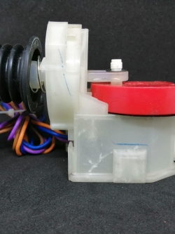 มอเตอร์เดรนน้ำทิ้ง ยี่ห้อ Hitachi ถังอัตโนมัติ (ลูกเบี้ยวสีแดง)