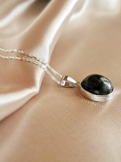 สร้อยคอเงินจี้อุกกาบาตโกปีเจียรทรงรี(Gobi Meteorite)