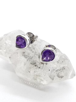 ต่างหูพลอยอเมทิสต์ (Amethyst)