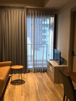 ปล่อยเช่าคอนโด The Lofts Asoke (เดอะ ลอฟท์ อโศก) - ตกแต่งเครื่องใช้ไฟฟ้าครบ ใกล้ มศว. - การเดินทาง: MRT เพชรบุรี