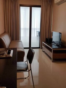 ห้องมุม IDEO Ladprao 5 (ไอดีโอ ลาดพร้าว 5) ให้เช่าตกแต่งพร้อมอยู่มีเครื่องซักผ้า สอบถามแอด Line ID : Smile-easy