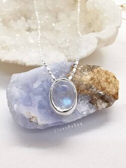 สร้อยคอเงินจี้หินมูนสโตน Moonstone