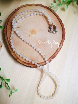 สร้อยคอหินมูนสโตน(Moonstone)