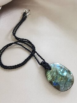 สร้อยคอเชือกจี้หินลาบราโดไลท์ Labradorite