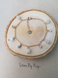 สร้อยข้อมือมูนสโตน