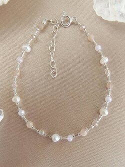 สร้อยข้อมือเงินไข่มุกกับพีชมูนสโตน Pearl+Peach Moonstone