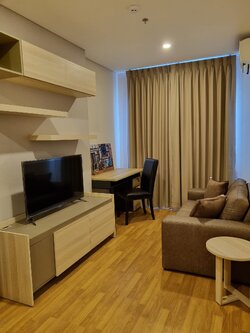 ให้เช่าห้องน่าอยู่เครื่องใช้ไฟฟ้าครบใกล้ MRT เตาปูน สอบถามแอด Line ID : Smile-easy ที่ ลุมพินี เพลส เตาปูน อินเตอร์เชนจ์