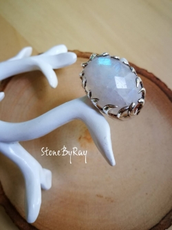 แหวนมูนสโตนเจียรเหลี่ยม size 53