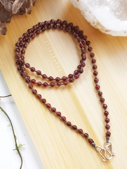 สร้อยคอเชือกถักพลอยโกเมน