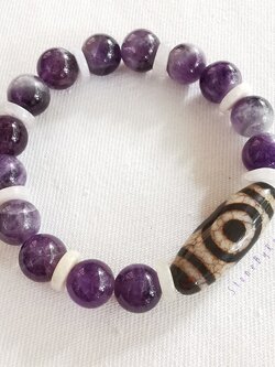 สร้อยข้อมือหินอเมทิสต์+หินทิเบตลาย3ตา