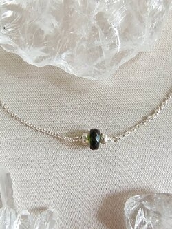 สร้อยคอเงินจี้สะเก็ดดาวโมดาไวต์ Moldavite