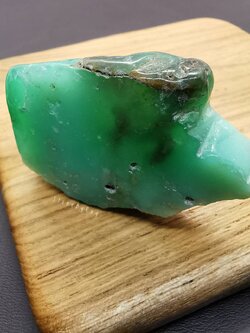 หินคริสโซเพรสก้อนธรรมชาติขัดเงา2หน้า Chrysoprase