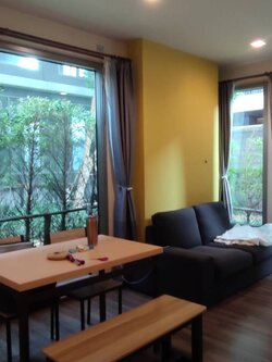 สนใจชมห้องติดต่อได้เลย Line ID: Smile-easy ปล่อยเช่าคอนโด Ceil by Sansiri (ซีล บาย แสนสิริ) - 1ห้องนอน 1ห้องน้ำ 1ห้องนั่งเล่น - ใกล้ BTS เอกมัย - ขนาดห้อง 46.8 ตรม. ชั้น 1 ตึก B