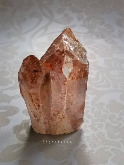 หินเฮมาไทต์ควอตซ์คริสตัล