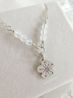สร้อยคอเงินหินมูนสโตน+จี้เงินแท้รูปดอกบ๊วย Moonstone