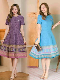 kudapy เดรสสั้นสีฟ้า/สีม่วง ผ้าฝ้ายทอลายไหมอุตรดิตถ์ แต่งกระโปรงย้วย detail ชายระบายต่อเชิงสวยงาม