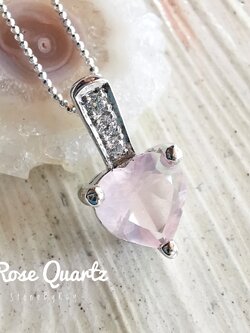 สร้อยคอเงินจี้หินโรสควอตซ์รูปหัวใจ