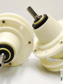 แกนถังซักเครื่องซักผ้า 2 ถัง ยี่ห้อ TOSHIBA แกนเหลี่ยม ขนาด 8 - 11 กิโลกรัม VH87P,VH9900,VH1100S และรุ่นอื่นๆ