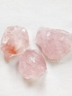 หินโรสควอตซ์ก้อนธรรมชาติ(Rose Quartz)