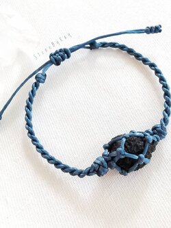 สร้อยข้อมือเชือกถักหินสะเก็ดดาว