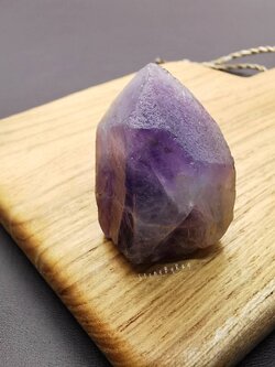หินอเมทิสต์ผลึกธรรมชาติ Amethyst