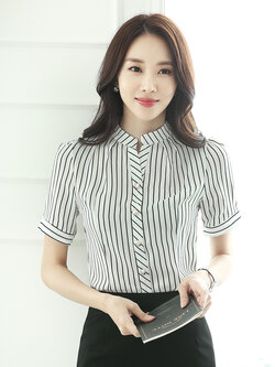 kudapy เสื้อเชิ้ตสีขาวลายทาง คอปกตั้ง แขนสั้น ใส่ทำงาน