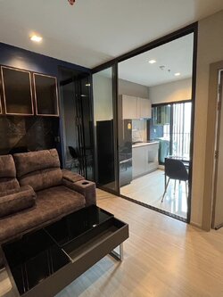 ปล่อยเช่าคอนโด Life Asoke - Rama 9 (ไลฟ์ อโศก - พระราม 9) - โซนพื้นที่ MRT พระราม 9 - 1ห้องนอน 1ห้องน้ำ 1ห้องนั่งเล่น 1ห้องครัว - ขนาดห้อง 32 ตรม. ชั้น 18 ตึก B