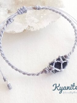 สร้อยข้อมือเชือกถักหินไคยาไนท์