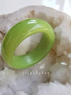 แหวนหินเรืองแสง