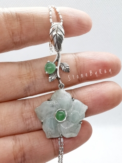 สร้อยคอเงินจี้หยกแกะสลักรูปดอกไม้